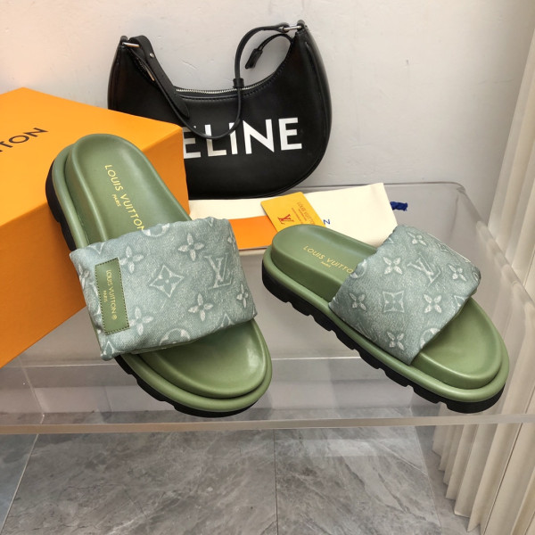 l**is V*t*n pool pillow comfort mule