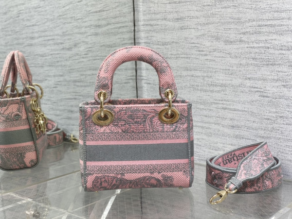 lady D*or - 17cm