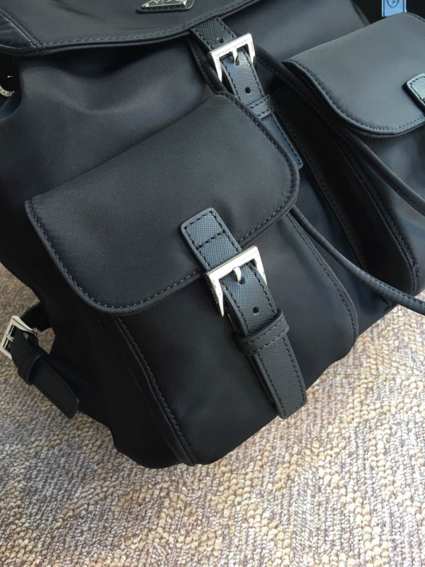 Pra*a backpack-31*32*15cm