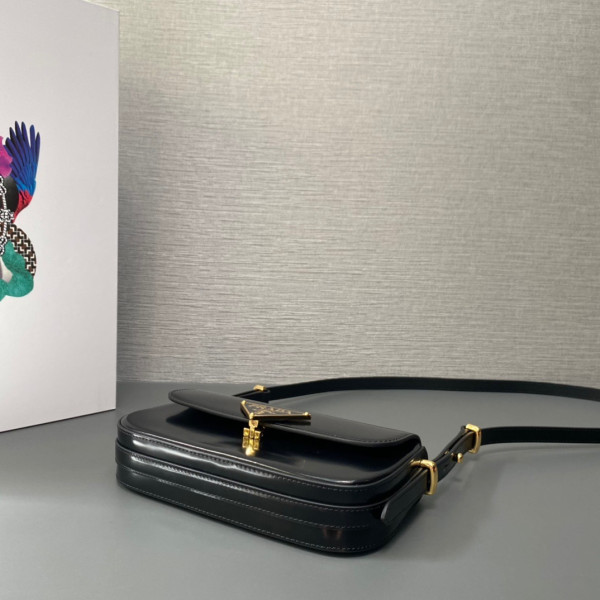 Pra*a patent bag-20.5*10.5*4cm
