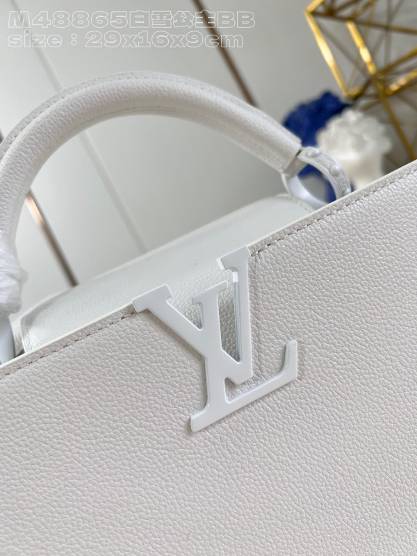 l**is V*t*n capucines bb-29*16.5*9cm
