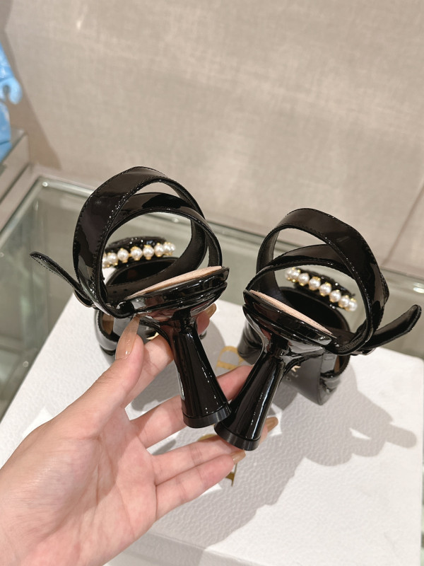 D*or heels