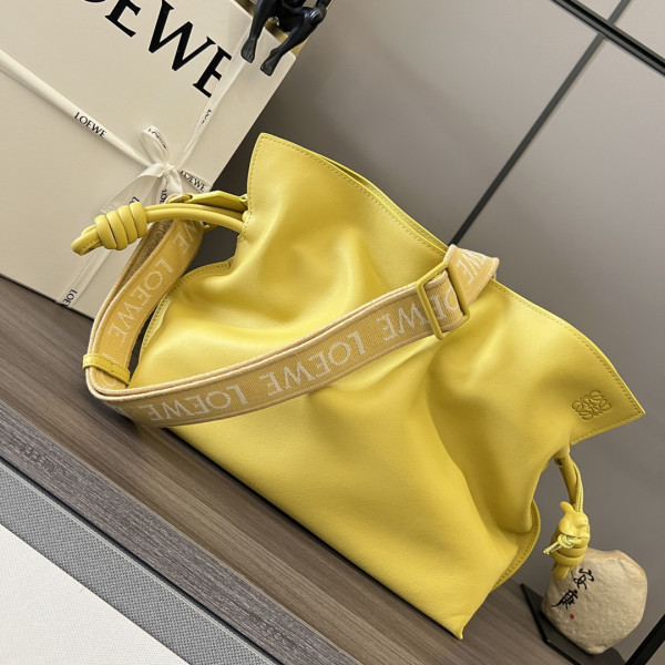 LOEWE Flamenco clutch- 24.5*30*10.5cm