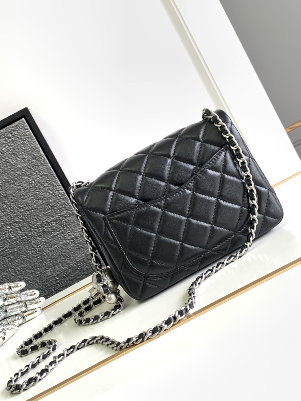 CL FLAP BAG 17CM
