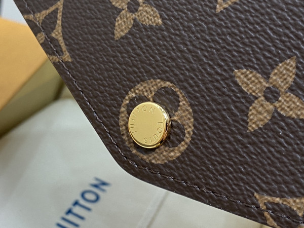 l**is V*t*n sarah wallet-19*10.5*2cm