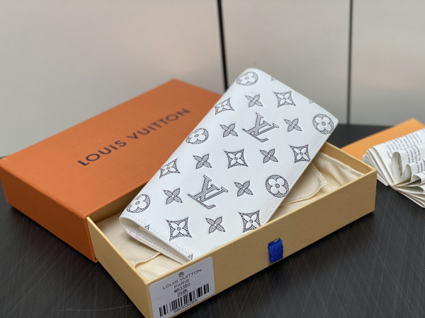 l**is V*t*n brazza wallet-10*19*2cm