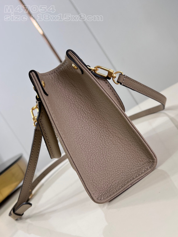 l**is V*t*n onthego bb-18*15*8.5cm