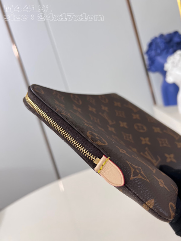 l**is V*t*n pochette jour-24*17*1cm