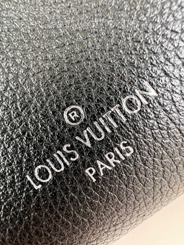 l**is V*t*n side trunk pm-21*14*6cm