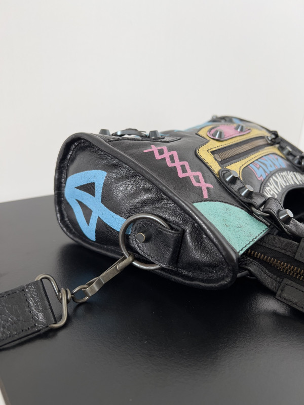 Balenciag Graffiti Classic City-23*9*16cm