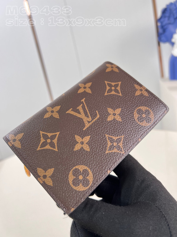 l**is V*t*n juliette wallet-13*9*3 cm