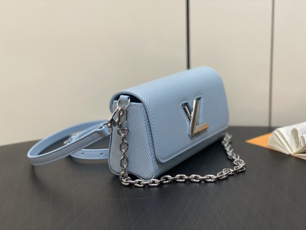 l**is V*t*n twist-19*10.5*6.5cm