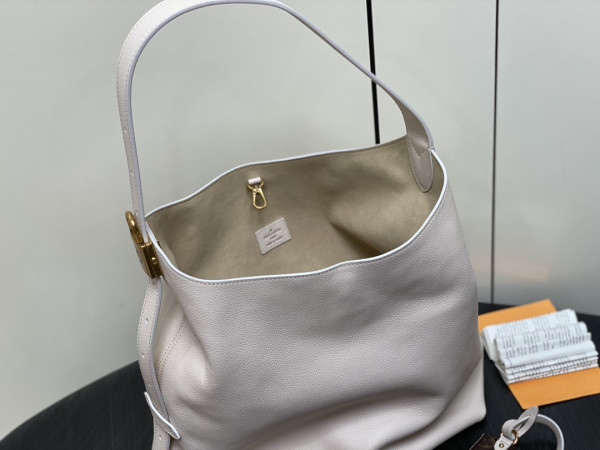 l**is V*t*n low key hobo jh-31*35*18cm