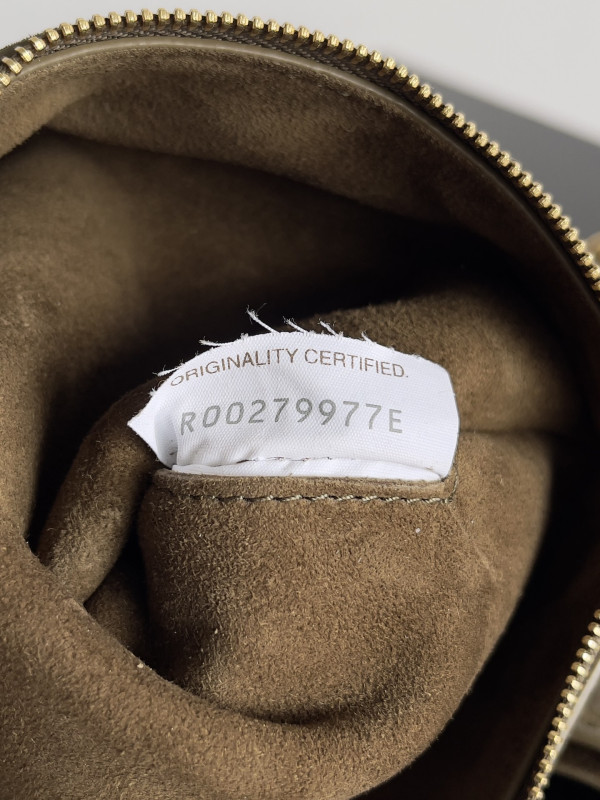 Bo*te*ga ve*ne*ta medium solstice shoulder bag