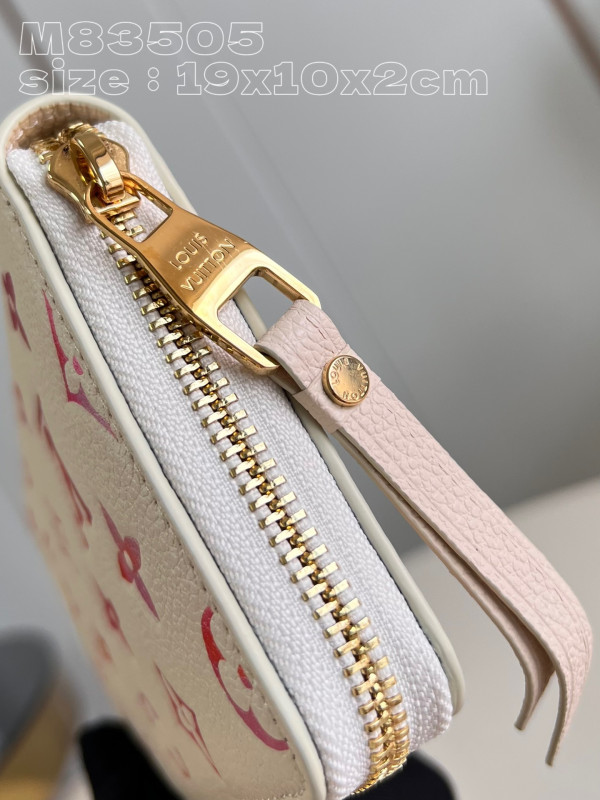 l**is V*t*n zippy wallet-10*20*2 cm