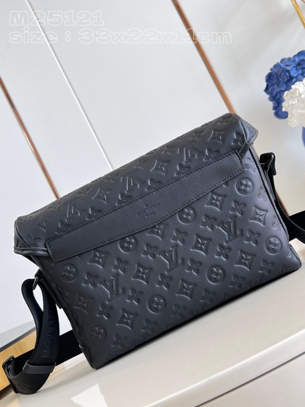 l**is V*t*n messenger voyager pm-33*22.5*11cm