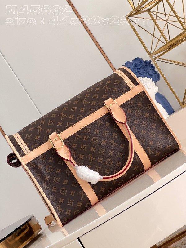 l**is V*t*n dog bag-44*32*23cm
