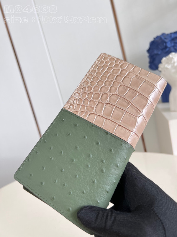 l**is V*t*n brazza wallet-10*19*2cm