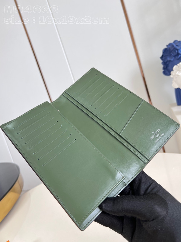 l**is V*t*n brazza wallet-10*19*2cm