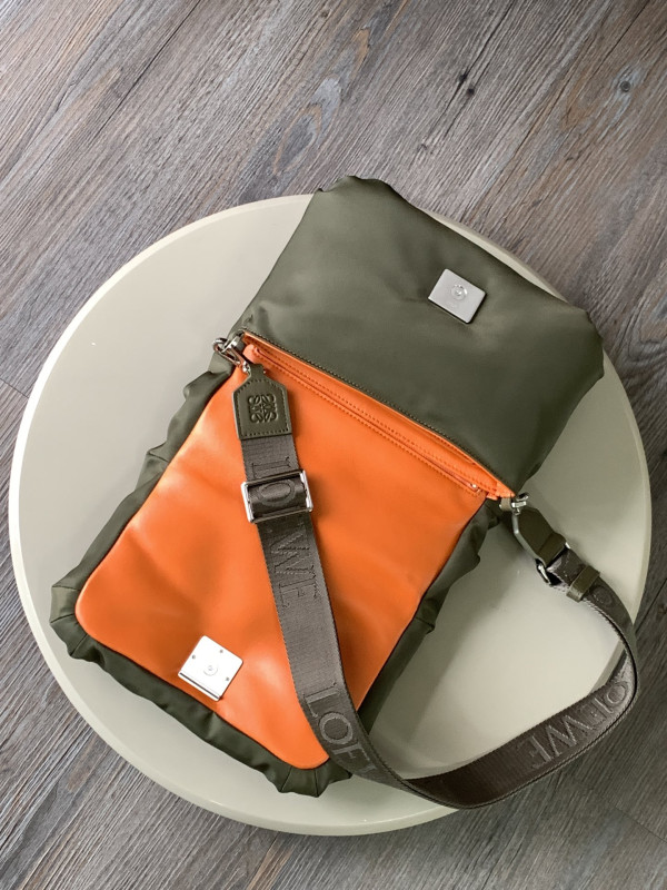LOEWE Goya Puffer leather shoulder bag-23*17*9CM