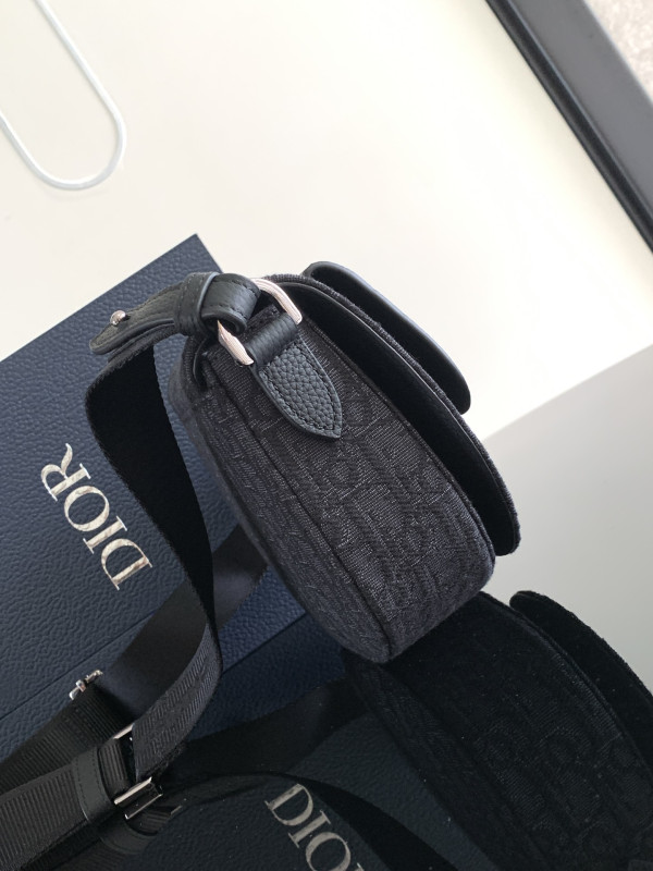 D*or saddle messenger bag