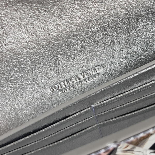 Bo*te*ga ve*ne*ta long clutch andiamo with handle-31*13*3cm