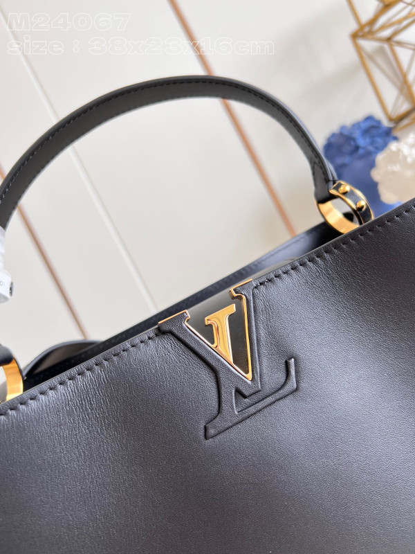 l**is V*t*n capucines gm souple-38*23*16cm