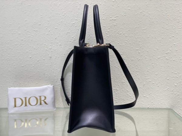 medium D*or book tote-36*18*28cm