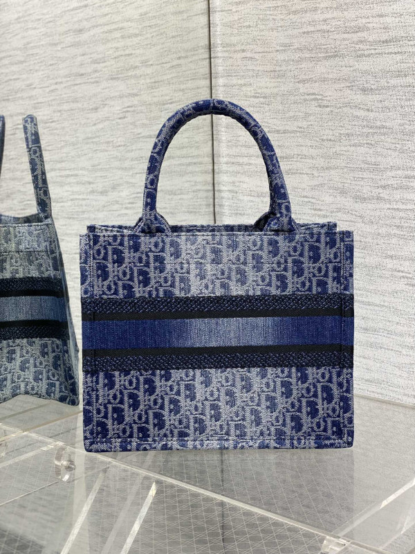 small D*or book tote-26cm