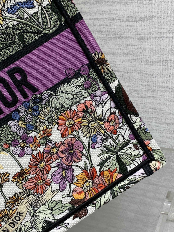 medium D*or book tote-36*18*28cm