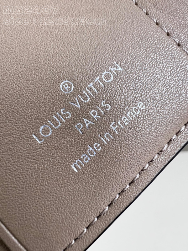 l**is V*t*n iris xs wallet-12*9.5*3cm