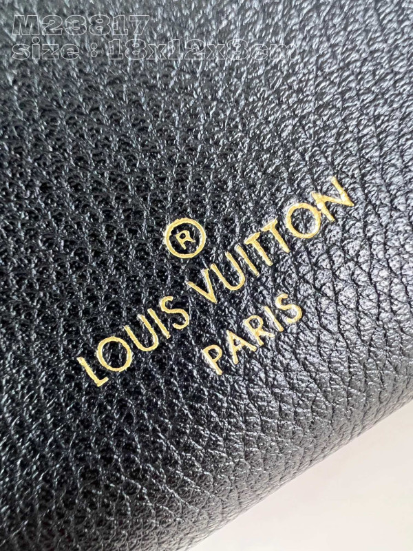 l**is V*t*n side trunk pm-18*12.5*8cm