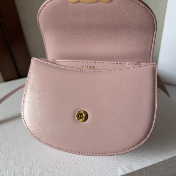 Ce**e mini besace triomphe