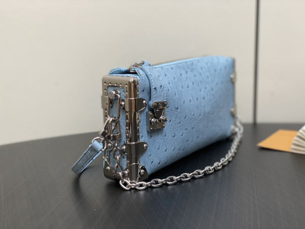 l**is V*t*n slim trunk-23*12*4cm