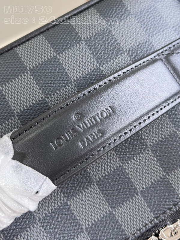 l**is V*t*n toiletry bag-24*13*13cm
