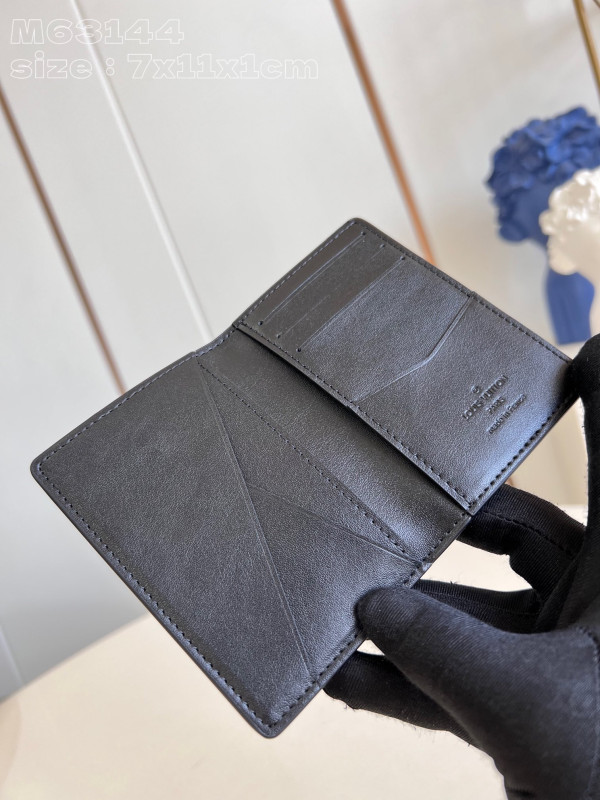 l**is V*t*n pocket organizer-7.5*11.1*1 cm