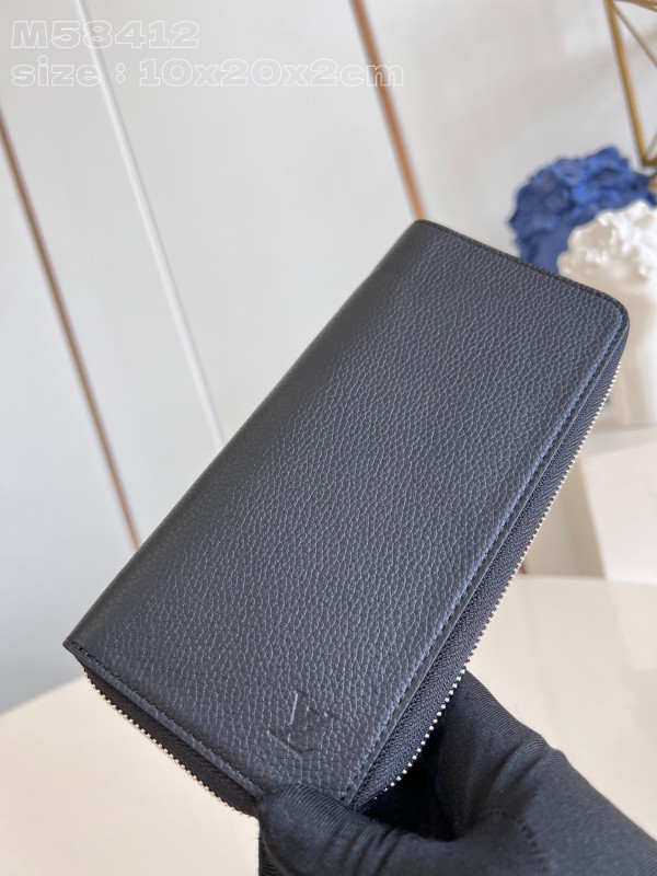 l**is V*t*n zippy wallet-10*20*2 cm