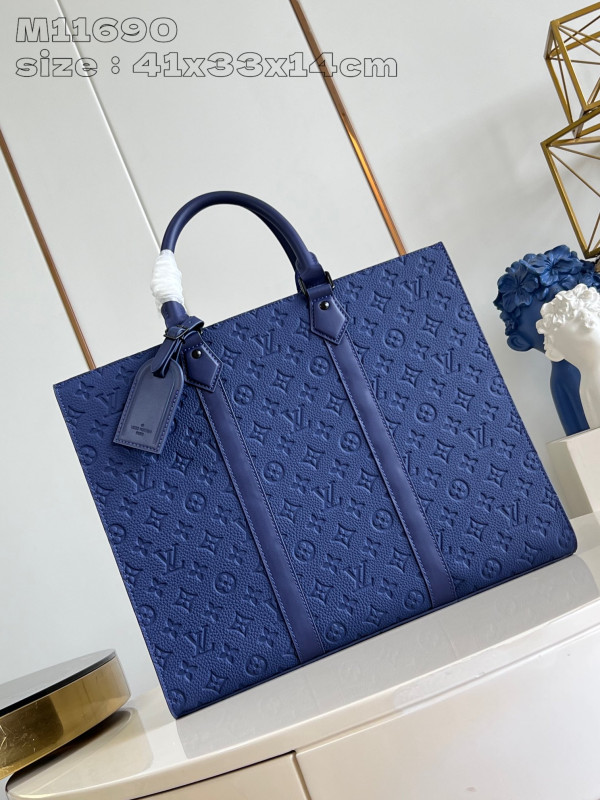 l**is V*t*n sac plat 24h-41*33*14cm
