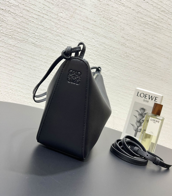 Loewe Hammock Hobo