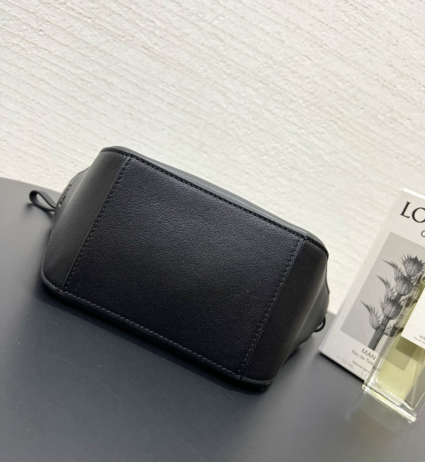 Loewe Hammock Hobo