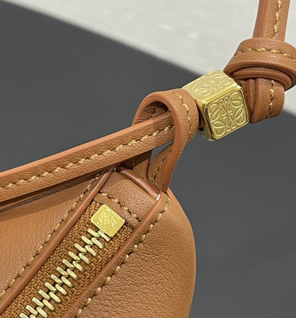 Loewe Hammock Hobo