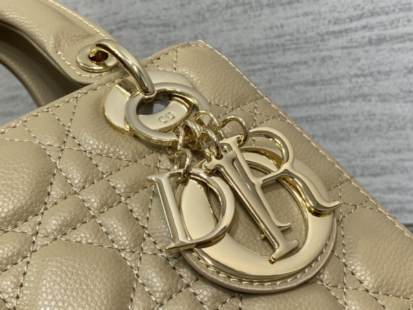 lady D*or small calfskin-20-16.5-8cm
