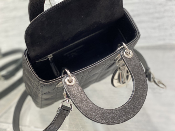 lady D*or small calfskin-20-16.5-8cm