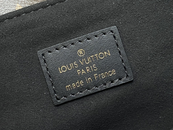 l**is V*t*n pochette métis backpack
