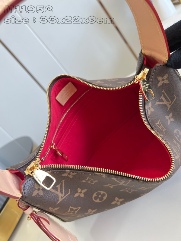 l**is V*t*n slouchy pm-33*22*9cm