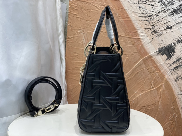 lady D*or - 24cm