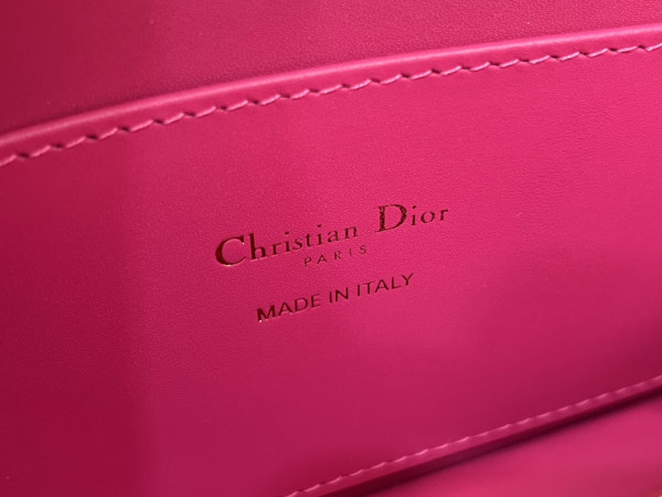 miss D*or flap bag