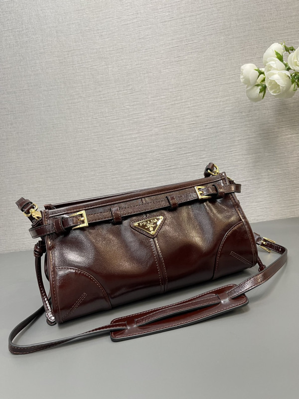 Pra*a small leather shoulder bag