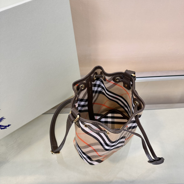 B**rry mini check drawstring pouch​