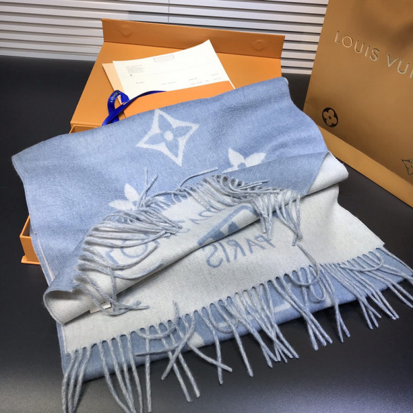 l**is V*t*n reykjavik scarf